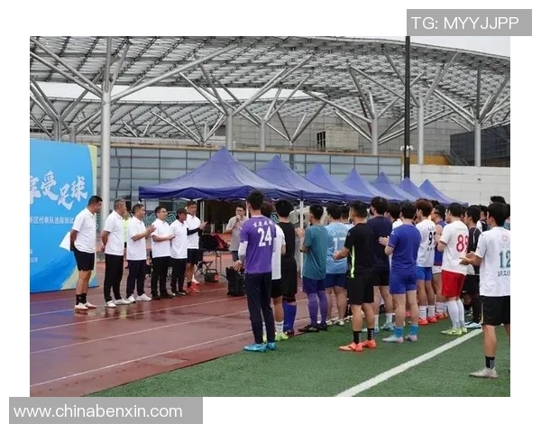 重庆足球队荣登足球配合排行榜第五名引发热议与期待